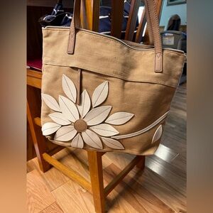 Relic Oh Happy Day Shoulder Purse Tote Handbag Faux Leather Beige Brown.